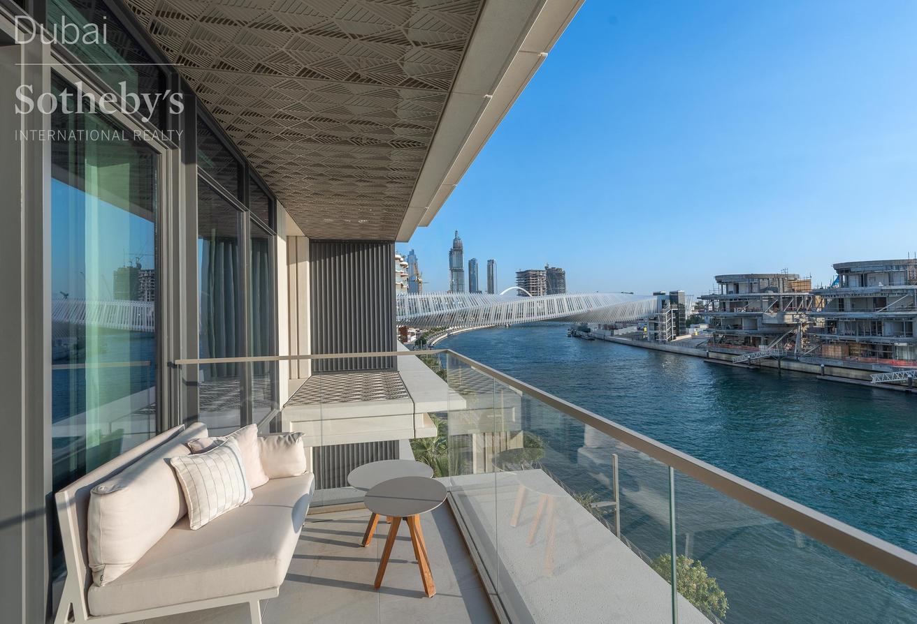 Furnished Four Seasons Duplex on the Canal photo 17