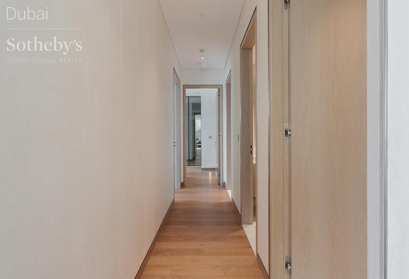 Furnished Four Seasons Duplex on the Canal photo 22