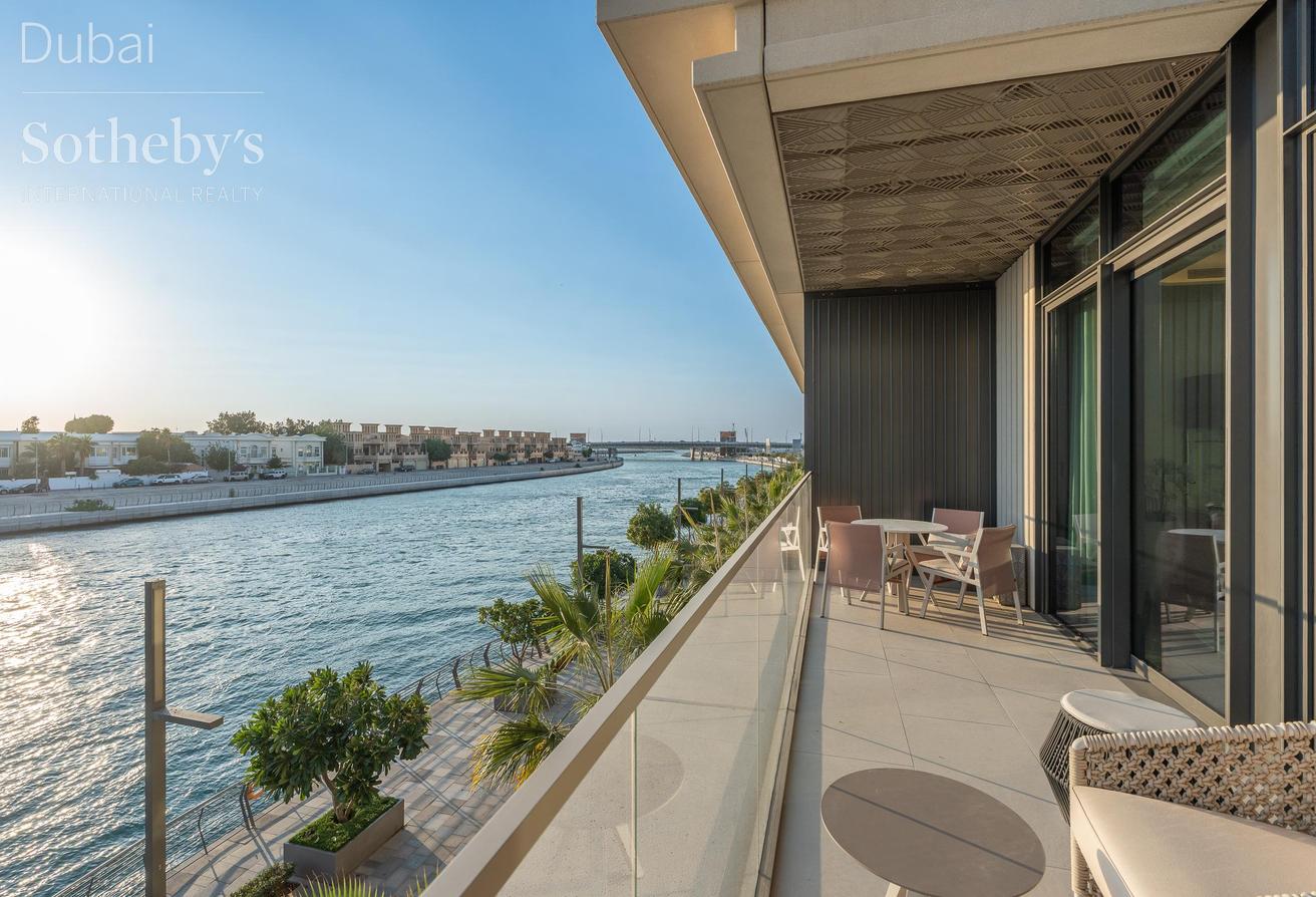 Furnished Four Seasons Duplex on the Canal photo 27