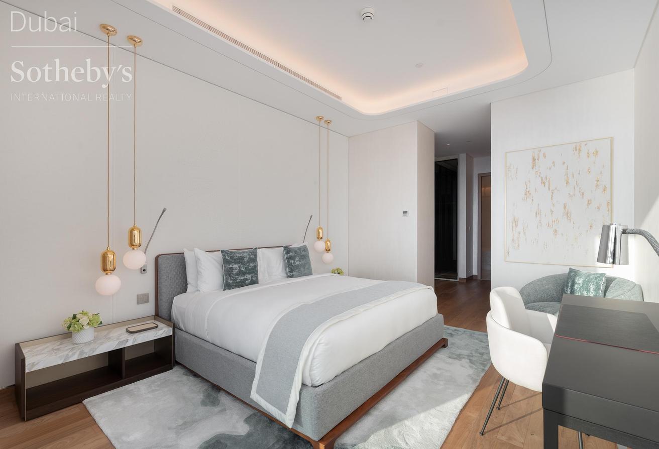 Furnished Four Seasons Duplex on the Canal photo 25