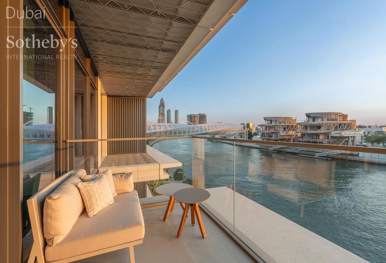 Furnished Four Seasons Duplex on the Canal
