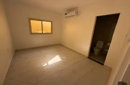 Apartment - 3 Bedrooms - 3 Bathrooms for rent in Al Mowaihat 2 - Al Mowaihat - Ajman