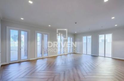 Villa - 4 Bedrooms - 5 Bathrooms for rent in Sur La Mer 1 - Sur La Mer - Jumeirah 1 - Jumeirah - Dubai