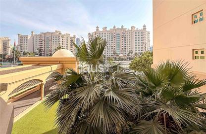Apartment - 2 Bedrooms - 4 Bathrooms for rent in Al Khudrawi - Shoreline Apartments - Palm Jumeirah - Dubai