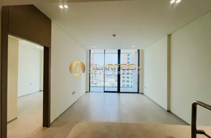 Apartment - 1 Bedroom - 2 Bathrooms for rent in Binghatti Pinnacle - Dubai Healthcare City 2 - Al Jaddaf - Dubai