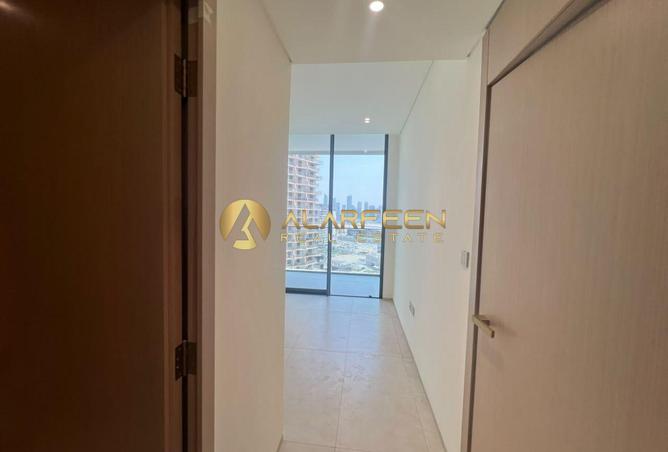 Elegant 1BR | Unfurnished | Great Location photo 3