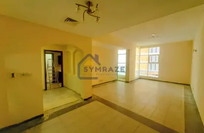 شقة - 2 غرف نوم - 3 حمامات للايجار في الضاحية 12 - قرية جميرا الدائرية - دبي