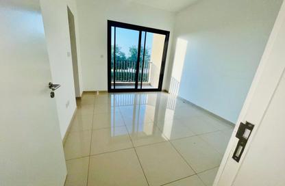 Townhouse - 3 - 4 for rent in Nasma Residence - Al Tai - Sharjah