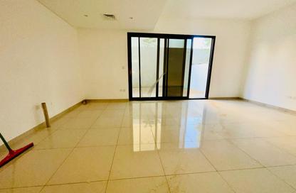 Townhouse - 3 - 4 for rent in Nasma Residence - Al Tai - Sharjah