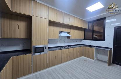 Villa - 5 Bedrooms - 7 Bathrooms for sale in Al Yasmeen 1 - Al Yasmeen - Ajman Villa - 5 Bedrooms - 7 Bathrooms for sale in Al Yasmeen 1 - Al Yasmeen - Ajman