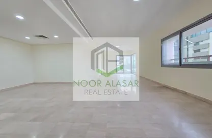 Apartment - 3 Bedrooms - 4 Bathrooms for rent in Skyline Residence - Sheikh Zayed Road - Dubai