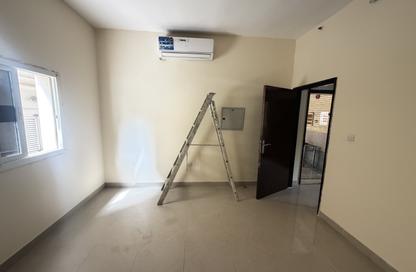 Apartment - 1 - 1 for rent in Al Butina B - Al Butina - Sharjah Apartment - 1 - 1 for rent in Al Butina B - Al Butina - Sharjah