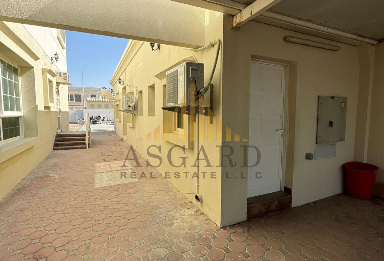 Ready to Move | Spacious 5BR | Independent Villa photo 6