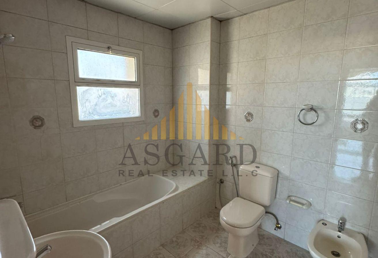 Ready to Move | Spacious 5BR | Independent Villa photo 19