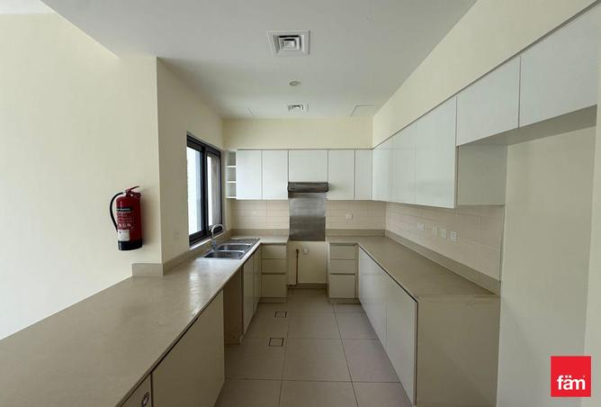 82349207 - Property Image 2