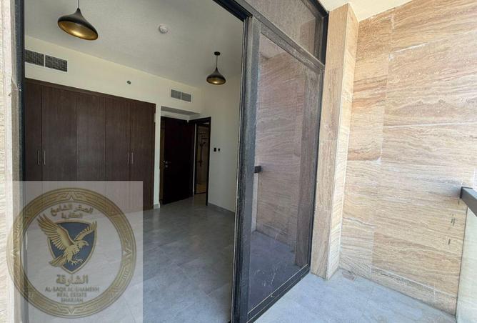 93570187 - Property Image 2