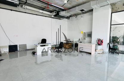 Retail - Studio - 1 for rent in Ost Tower 11 - Majan - Dubai