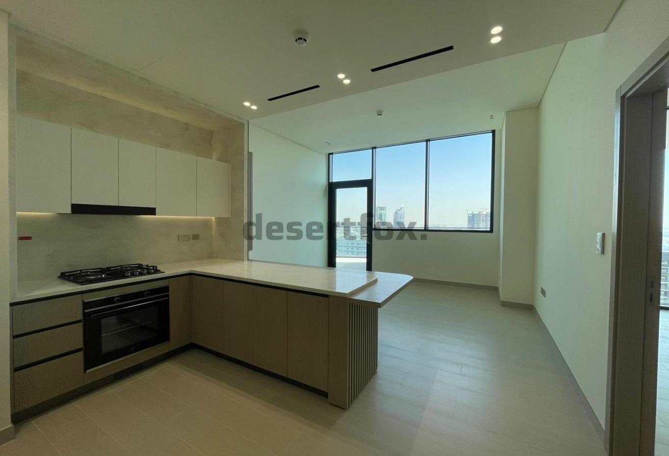 Brand New | Private Pool | Multiple Cheques photo 5