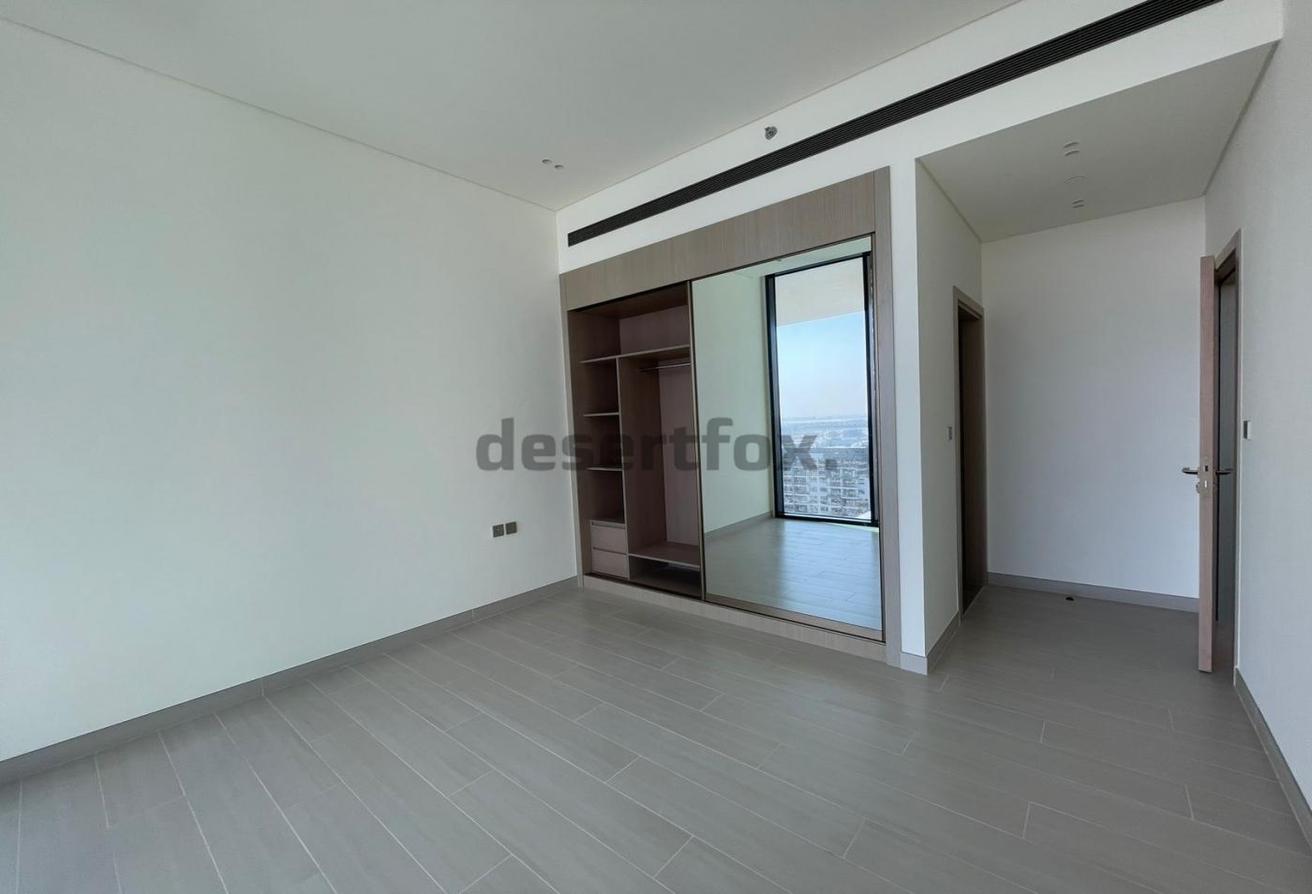 Brand New | Private Pool | Multiple Cheques photo 6