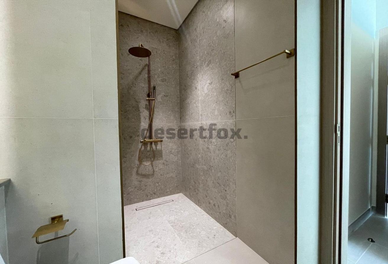 Brand New | Private Pool | Multiple Cheques photo 7