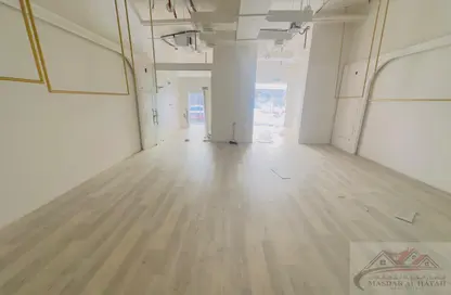 Shop - Studio - 1 Bathroom for rent in Muwaileh 29 Building - Muwaileh - Sharjah