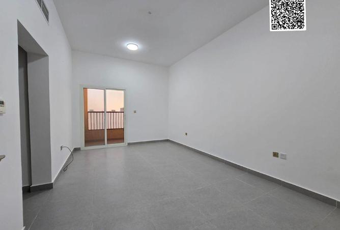 94030408 - Property Main Image
