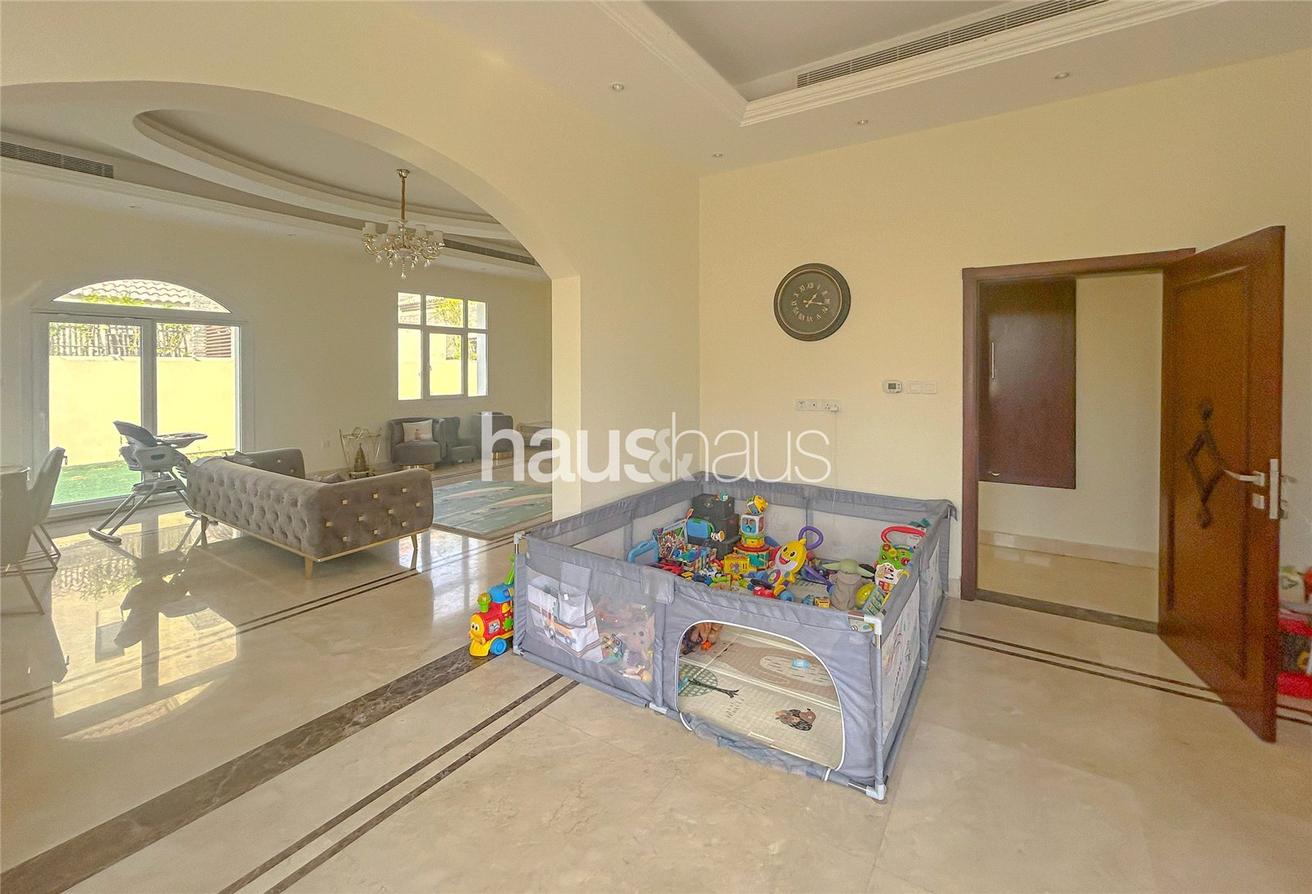 Spacious | Park Facing | Lift | Basement photo 7