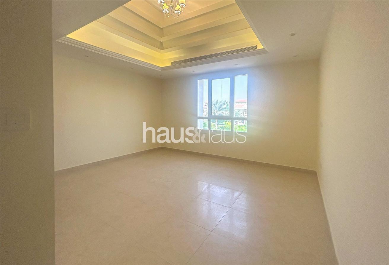 Spacious | Park Facing | Lift | Basement photo 10