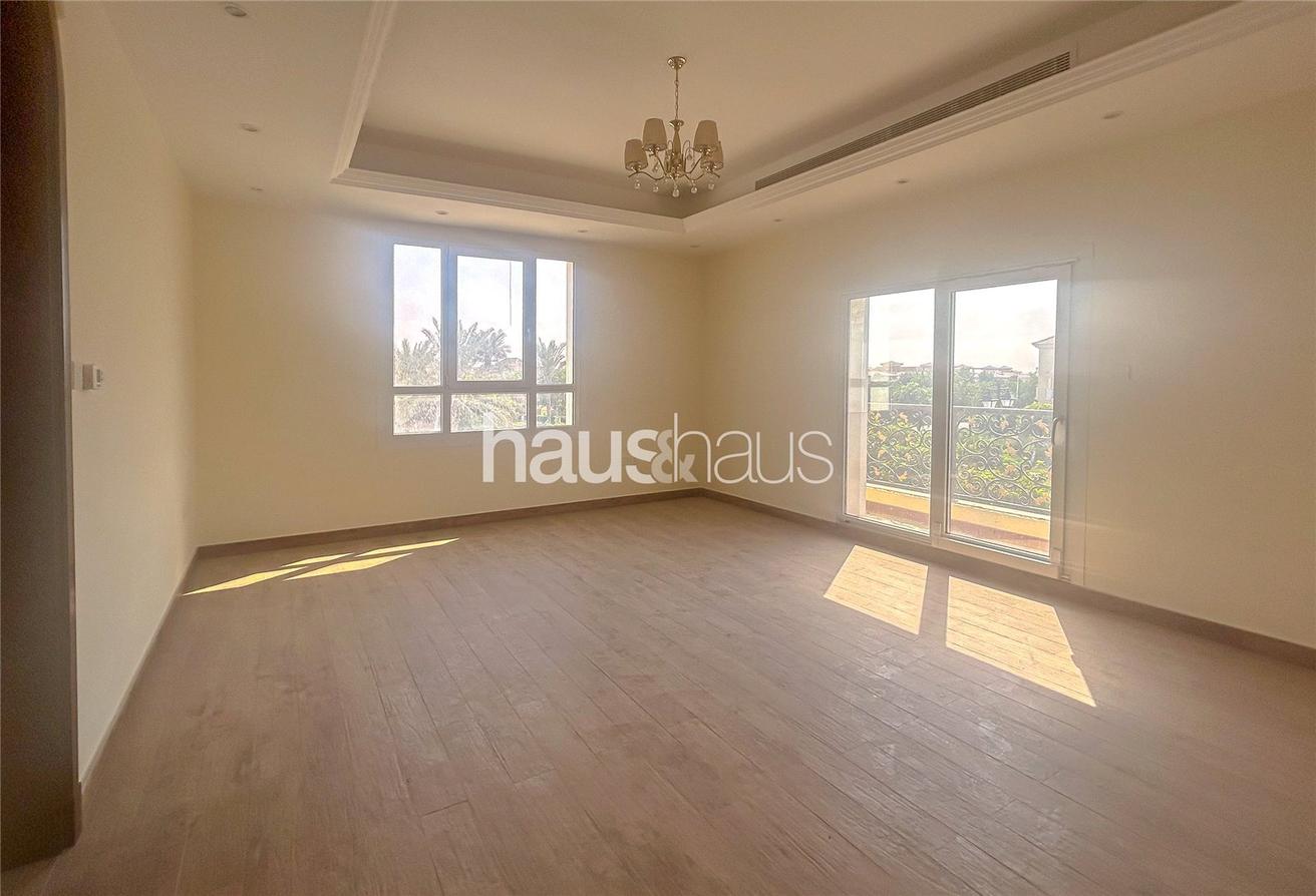 Spacious | Park Facing | Lift | Basement photo 13
