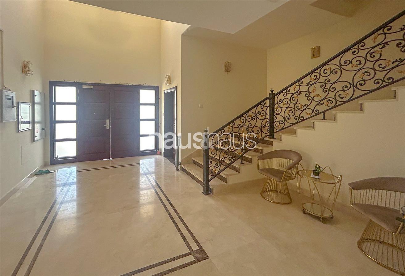 Spacious | Park Facing | Lift | Basement photo 5