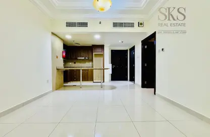 شقة - غرفة نوم - 2 حمامات للايجار في ياس بيزنس تاور - البرشاء 1 - البرشاء - دبي