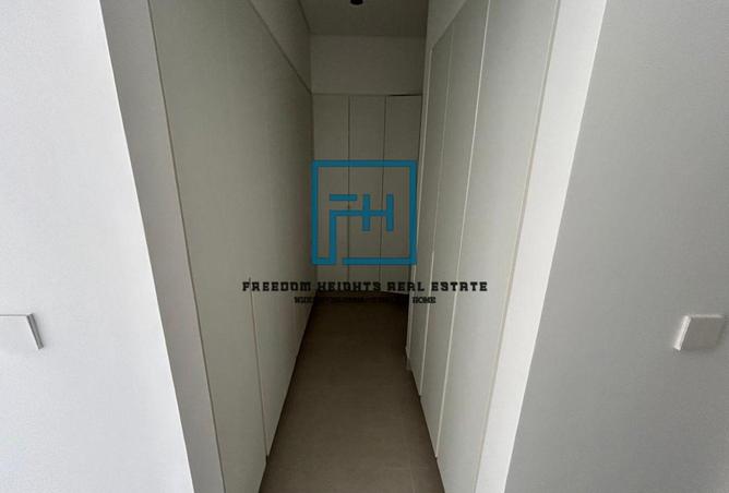 82816283 - Property Image 3