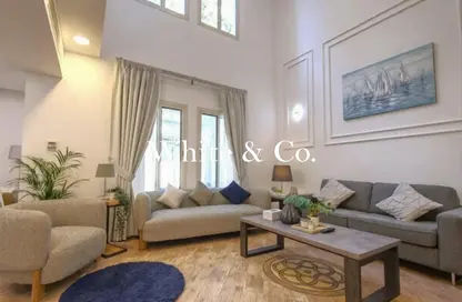 Villa - 3 Bedrooms - 4 Bathrooms for rent in Forat - The Lakes - Dubai