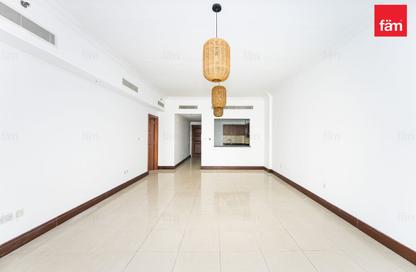 Apartment - 1 - 2 for rent in Golden Mile 1 - Golden Mile - Palm Jumeirah - Dubai