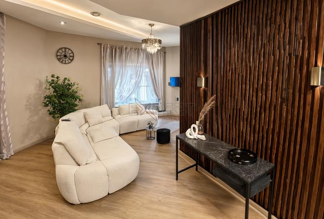 103701167 - Property Image 2