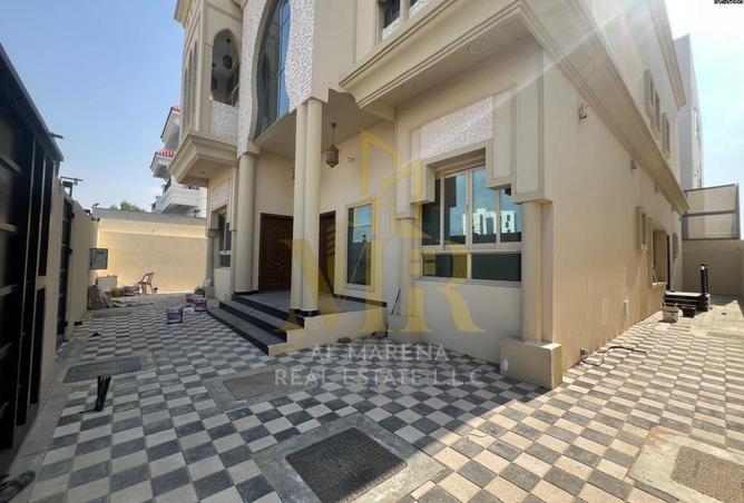 65165308 - Property Image 2