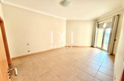 Whole Building - 3 Bedrooms - 4 Bathrooms for rent in Al Das - Shoreline Apartments - Palm Jumeirah - Dubai