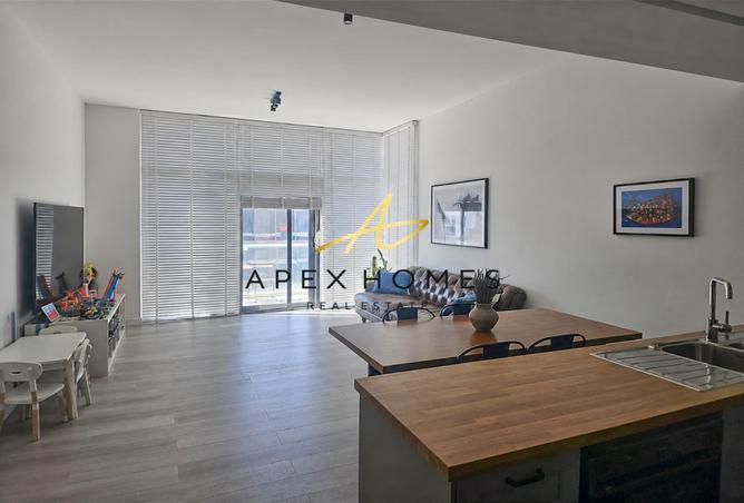 102830615 - Property Image 3