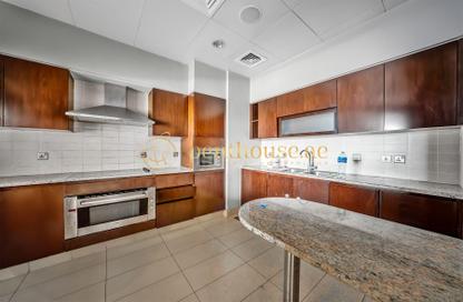 Apartment - 3 Bedrooms - 3 Bathrooms for sale in Emerald - Tiara Residences - Palm Jumeirah - Dubai
