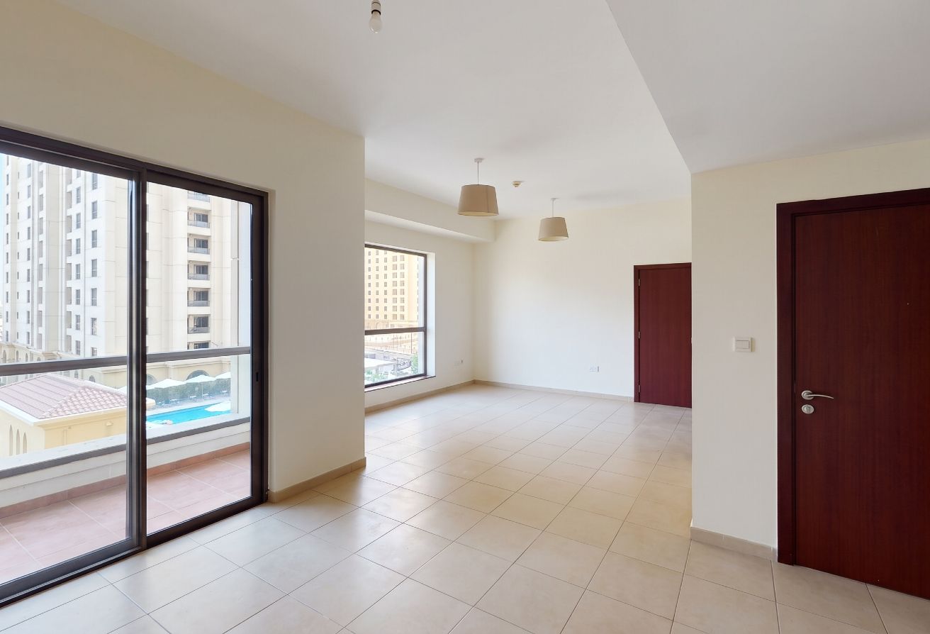 Minutes To Beach | Lake & Marina View | Spacious