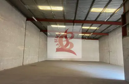 Warehouse - Studio - 1 Bathroom for rent in Umm Ramool - Dubai