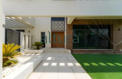 Villa - 4 Bedrooms - 5 Bathrooms for sale in West Yas - Yas Island - Abu Dhabi