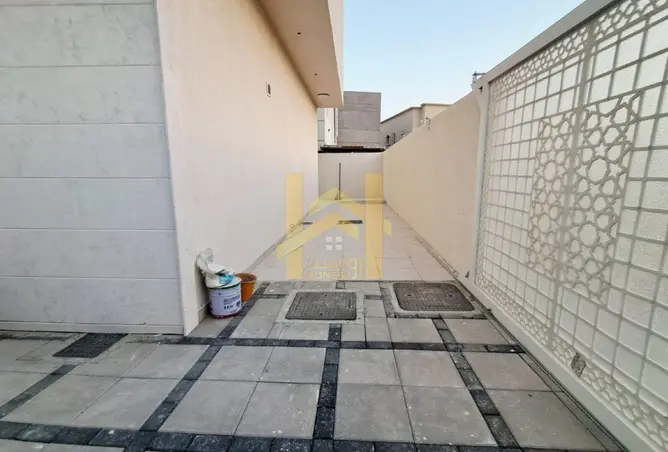148621388 - صورة العقار 2