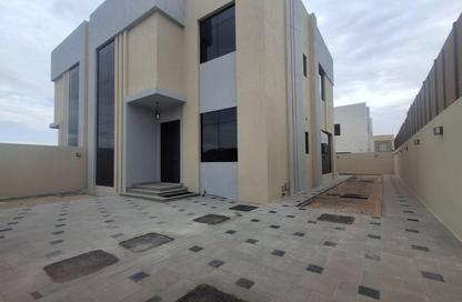 Villa - 5 Bedrooms - 7 Bathrooms for rent in Hoshi - Al Badie - Sharjah
