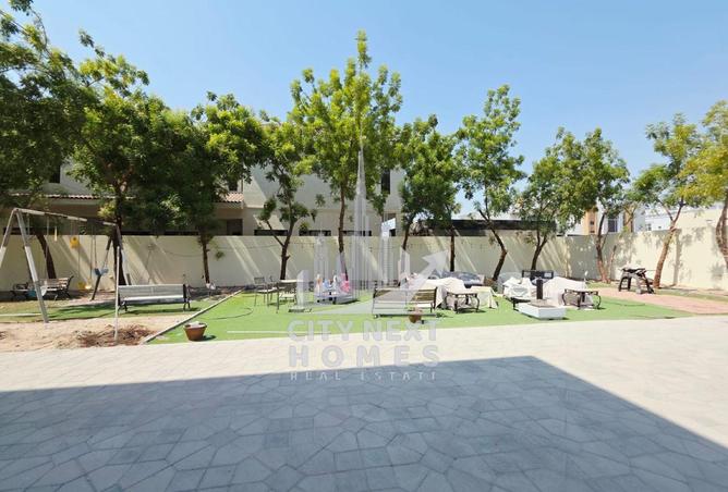 MODERN CLASSIC 5BR VILLA FOR RENT IN KHAWANEEJ 2 photo 2
