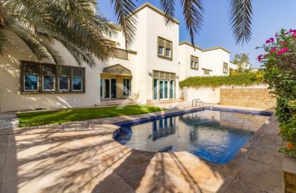 Villa - 3 Bedrooms - 4 Bathrooms for rent in District 8 - Jumeirah Park - Dubai