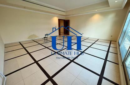 Apartment - 4 - 4 for rent in Al Nahyan - Abu Dhabi