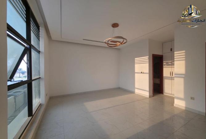 137869205 - Property Image 2