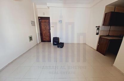 Apartment - Studio - 1 Bathroom for rent in Fire Station Road - Muwaileh - Sharjah