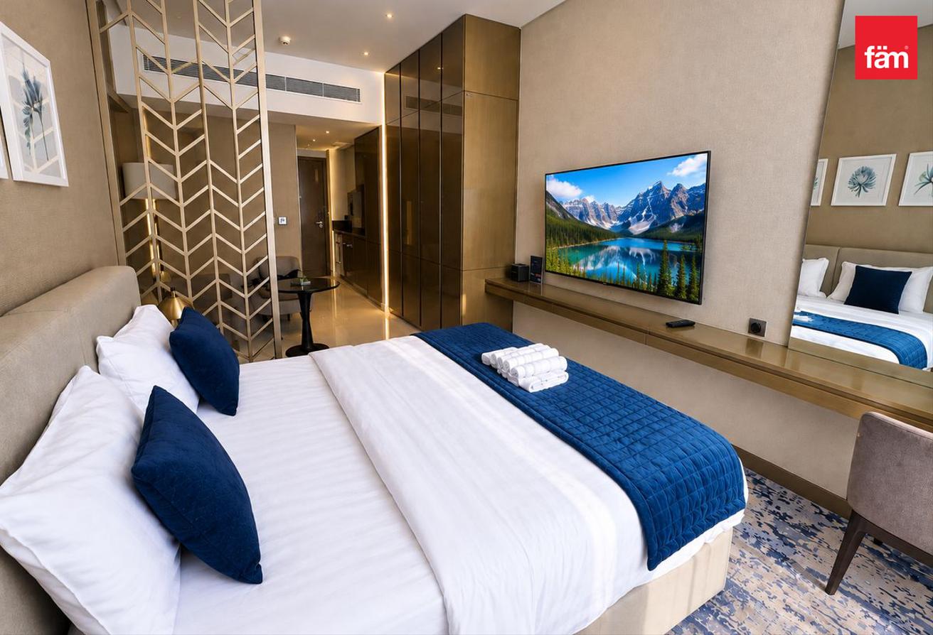 Luxury Lifestyle | Fully Furnished | Balcony photo 4